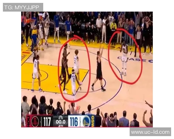 库里神勇抢断波杰姆飞扑救球助球队逆转赢得比赛胜利 库里神勇抢断波杰姆飞扑救球助球队逆转赢得比赛胜利